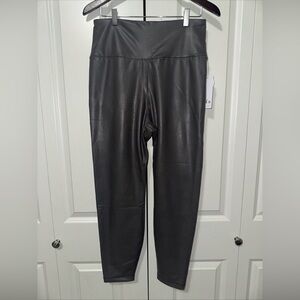 Yogalicious Faux Leather Lady Love Ankle Tights M NWT